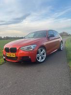 BMW 1-Serie 116I 100KW 5DR 2015, Auto's, BMW, 1-Serie, 65 €/maand, Zwart, 1200 kg