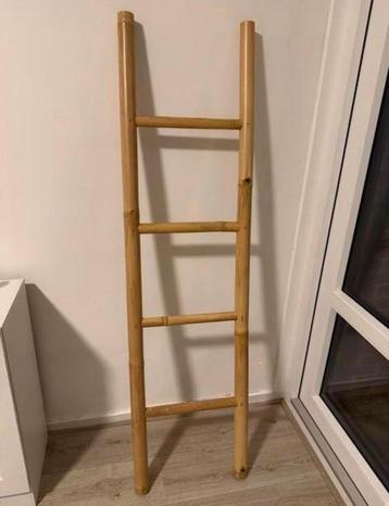 Bamboe ladder decoratief-perfect voor badkamer of slaapkamer beschikbaar voor biedingen