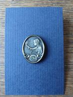 Efteling pin Meisje met de Zwavelstokjes, Verzamelen, Speldjes, Pins en Buttons, Ophalen of Verzenden, Nieuw, Overige onderwerpen
