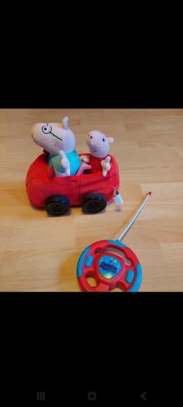 Pluche Peppa Big Pig bestuurbare auto beschikbaar voor biedingen