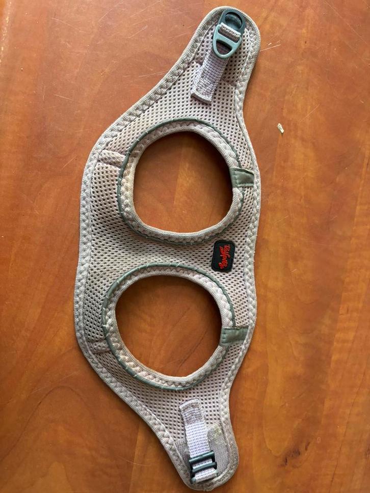 Tuigjes en halsband kleine hond, Dieren en Toebehoren, Hondenhalsbanden en Penningen, Zo goed als nieuw, Ophalen of Verzenden