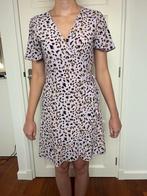 Lila wikkel jurkje met print maat S, Kleding | Dames, Jurken, Only, Paars, Ophalen of Verzenden, Zo goed als nieuw