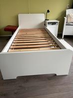 Bed met nachtkastje (ikea), Ophalen, 90 cm, Eenpersoons, Wit