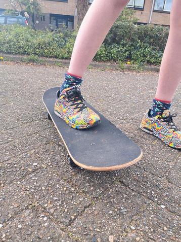 Skateboard  beschikbaar voor biedingen