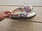 Nieuwe slippers boho/ibiza, Kleding | Dames, Schoenen, Slippers, Beige, Nieuw, Ophalen of Verzenden