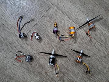 Diverse elektro motoren / regelaars beschikbaar voor biedingen