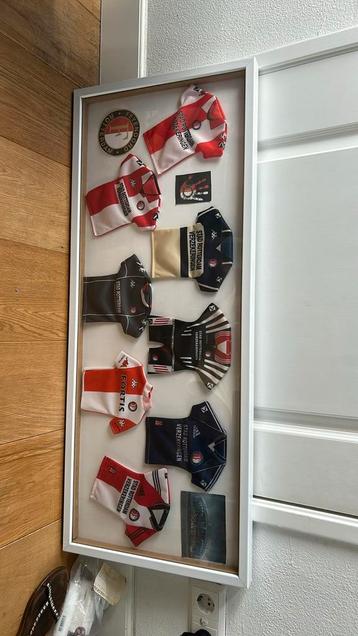 Oude feyenoord shirtjes kwalieteit is top beschikbaar voor biedingen