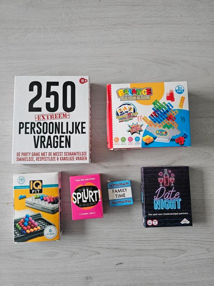 Diverse Spellen - IQ Fit, 250 Vragen, Date Night..., Hobby en Vrije tijd, Gezelschapsspellen | Bordspellen, Zo goed als nieuw