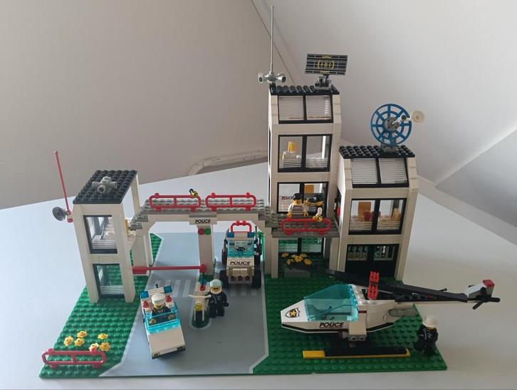 Legoset 6398 Central Precinct Headquarters 1993, Kinderen en Baby's, Speelgoed | Duplo en Lego, Gebruikt, Ophalen of Verzenden