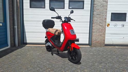 Mooie iva e-go s4 / RED 2024 / BROM / 2670 km / elektrisch!, Fietsen en Brommers, Scooters | Overige merken, Zo goed als nieuw