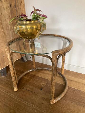 Vintage salon/bijzettafeltje bamboe beschikbaar voor biedingen