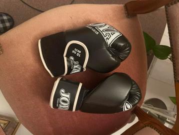 Bokshandschoenen 10oz - Zo goed als nieuw! beschikbaar voor biedingen