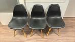 3 stoelen €15,- per stuk, Hout, Gebruikt, Drie, Zwart