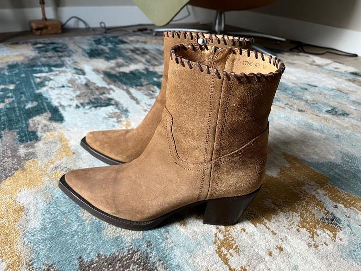 Schitterende nieuwe laarzen van Shabbies maat 42, Kleding | Dames, Schoenen, Nieuw, Lage of Enkellaarzen, Bruin, Verzenden