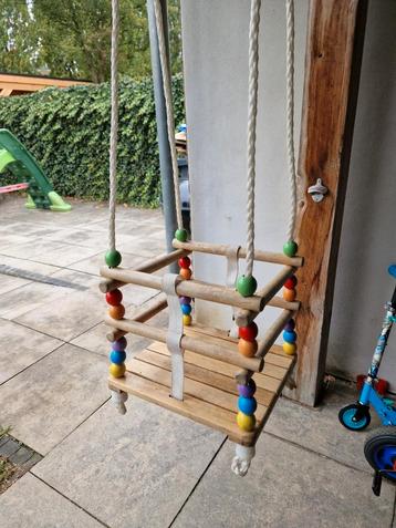 Leuke kinderschommel beschikbaar voor biedingen