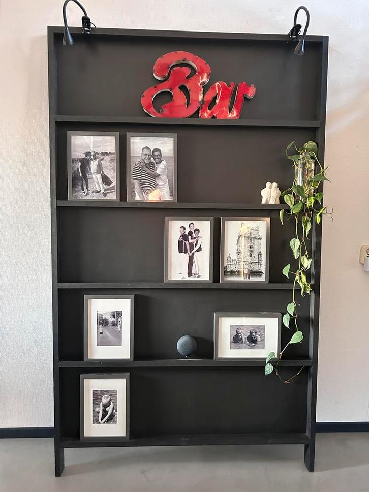 Pronkrek, Huis en Inrichting, Kasten | Boekenkasten, Zo goed als nieuw, 100 tot 150 cm, 200 cm of meer, Minder dan 25 cm, Met plank(en)