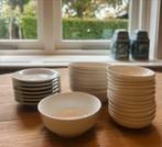27 Porseleinen Saustips/Schaaltjes, Ophalen of Verzenden, Zo goed als nieuw, Bord(en), Effen