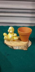 bloempot op boomstamm met kuikens, Ophalen of Verzenden, 'T Olde Gre-j, Info@toldegrej.nl, Endepoelstraat 20f Didam