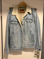 Levis Sherpa Trucker Jas - Maat L - ZGAN, Ophalen of Verzenden, Zo goed als nieuw, Maat 52/54 (L), Blauw