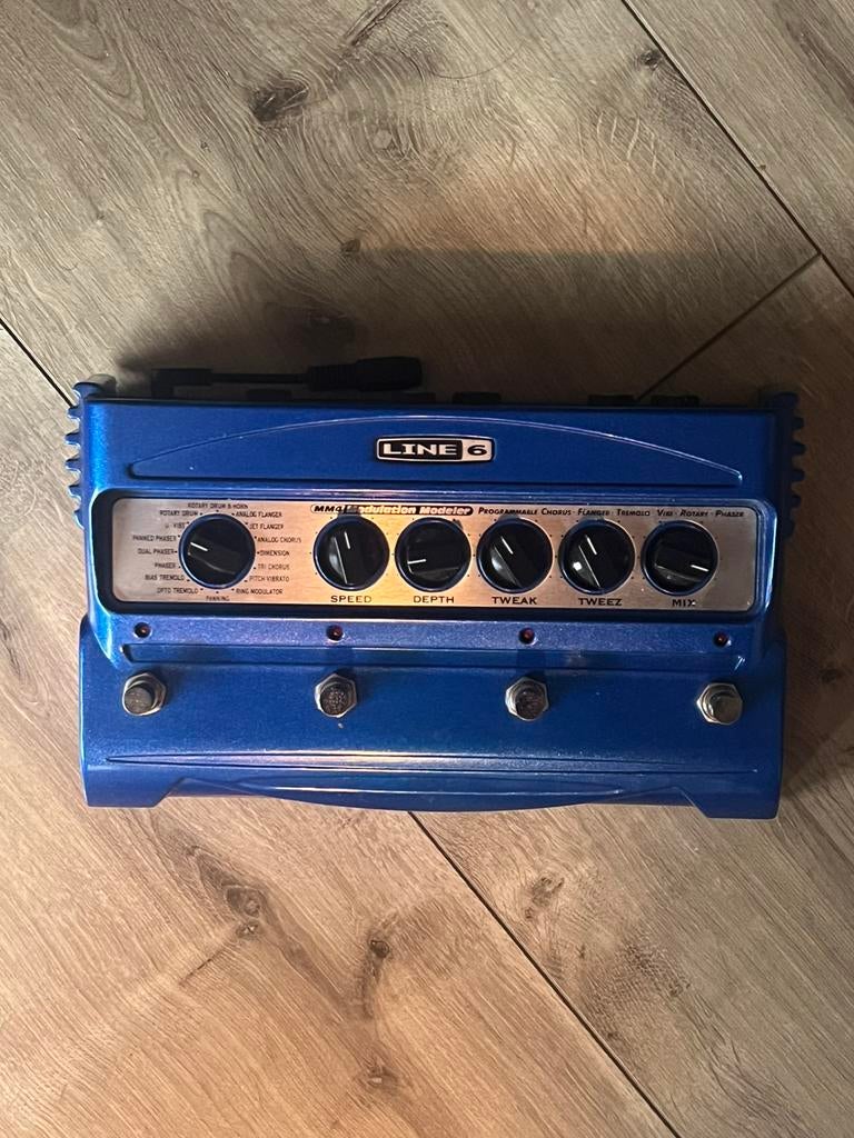 Line 6 MM4 + ac converter, Muziek en Instrumenten, Effecten, Ophalen of Verzenden, Zo goed als nieuw