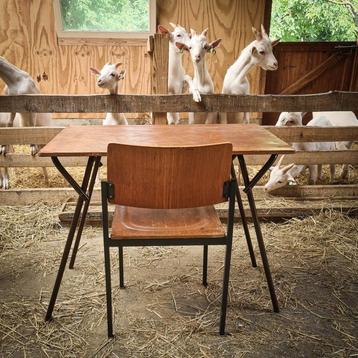 Retro vintage examen klaptafels,  horeca terrastafels beschikbaar voor biedingen