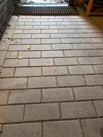 Betonklinkers (gratis / zelf eruithalen), Ophalen, Klinkers, Zo goed als nieuw, 10 m² of meer