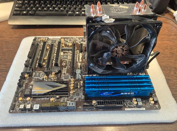 Complete set met Intel i7 3770 - 16GB - AsrockZ77 - GTX960, Computers en Software, Desktop Pc's, Zo goed als nieuw, 3 tot 4 Ghz