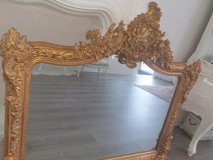 Spiegel met Ornamenten - Prachtig Decoratief Stuk, Huis en Inrichting, Woonaccessoires | Spiegels, Zo goed als nieuw, 75 tot 100 cm