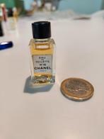 Chanel No 19 miniatuur sample, Ophalen of Verzenden, Zo goed als nieuw, Miniatuur