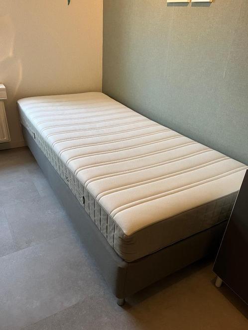 Eenpersoons Ikea bed, Huis en Inrichting, Slaapkamer | Bedden, Zo goed als nieuw, Eenpersoons, 90 cm, 200 cm, Hout, Grijs, Ophalen