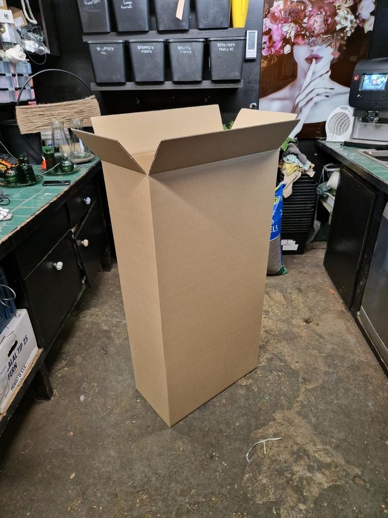 Ongebruikte kartonnen dozen - 300x600x1200mm, Ophalen