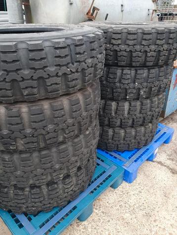 Diverse banden zie omschrijving  beschikbaar voor biedingen