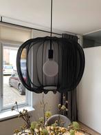 Zwarte hanglamp, plumeria!, Huis en Inrichting, Lampen | Hanglampen, Ophalen, Zo goed als nieuw, Stof, 50 tot 75 cm