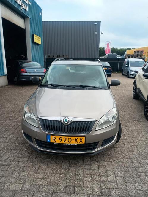 Skoda Fabia 1.2 51KW Combi 2013, Auto's, Skoda, Particulier, Fabia, Airbags, Airconditioning, Benzine, Stationwagon, Handgeschakeld