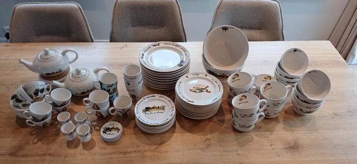 Rien Poortvliet servies - Lang leve de boerderij, Huis en Inrichting, Keuken | Servies, Overige stijlen, Porselein, Ophalen