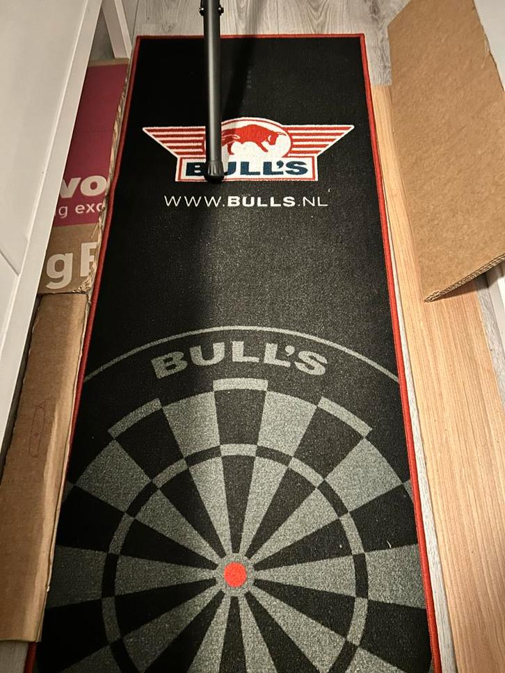 Dartbord + Standaard + Nieuwe Dartmat, Sport en Fitness, Darts, Zo goed als nieuw, Dartbord, Ophalen