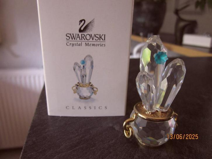 Swarovski Cactus Blaue zircoon incl. doos & certificaat, Verzamelen, Swarovski, Nieuw, Figuurtje, Ophalen of Verzenden