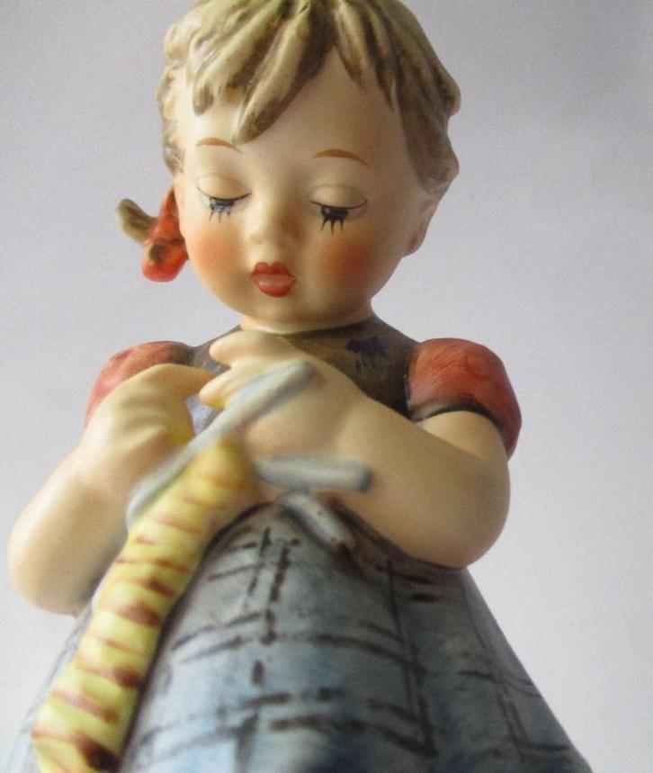 255 - a Stich in Time- Als Nieuw -17 cm. -Excellent – TMK-6, Verzamelen, Beelden en Beeldjes, Zo goed als nieuw, Overige typen