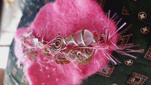Bloemen op Mars kunst art roze broche draagbare kunst, Sieraden, Tassen en Uiterlijk, Broches, Zo goed als nieuw, Overige materialen