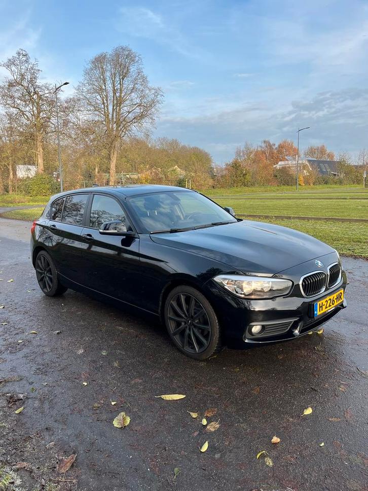 BMW 1-Serie 116i 109pk 2016 Zwart, Auto's, BMW, Particulier, 1-Serie, Benzine, C, Hatchback, Handgeschakeld, Geïmporteerd, Zwart