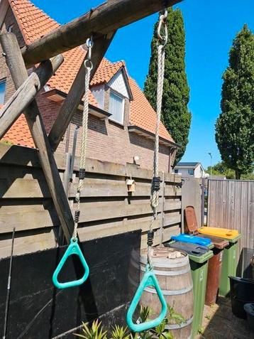 Turnringen kunststof met bevestiging haken beschikbaar voor biedingen