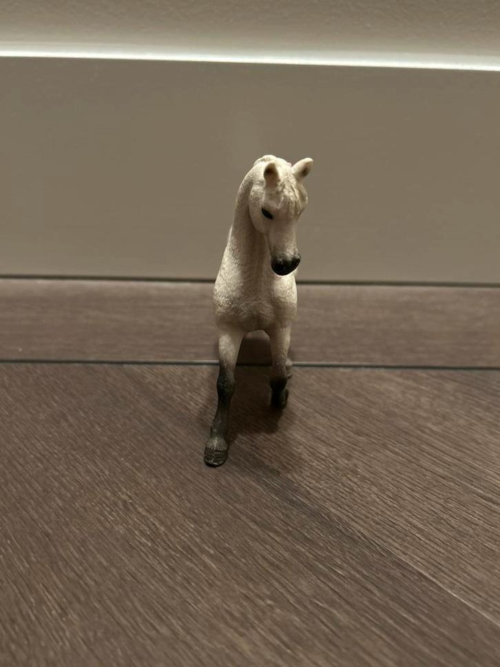 Schleich arabier merrie 13761, Verzamelen, Dierenverzamelingen, Zo goed als nieuw, Beeldje of Figuurtje, Paard, Ophalen of Verzenden