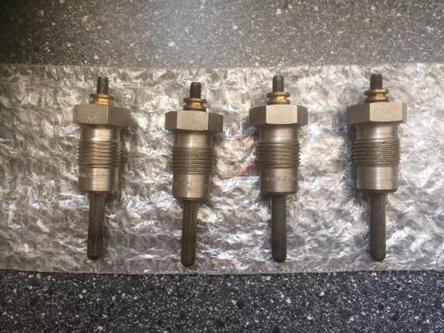 w115 w123 mb mercedes /8 gloeibougies nieuw  4X Glow Plugs, Auto-onderdelen, Klein materiaal, Mercedes-Benz, Oldtimer onderdelen