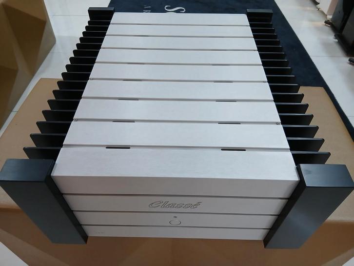 Classé CA-401 Eindversterker, Audio, Tv en Foto, Versterkers en Receivers, Zo goed als nieuw, 120 watt of meer, Overige merken