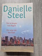 Danielle Steel Omnibus - De weg van het hart + Tot in lengte, Ophalen of Verzenden, Zo goed als nieuw, Danielle Steel, Nederland