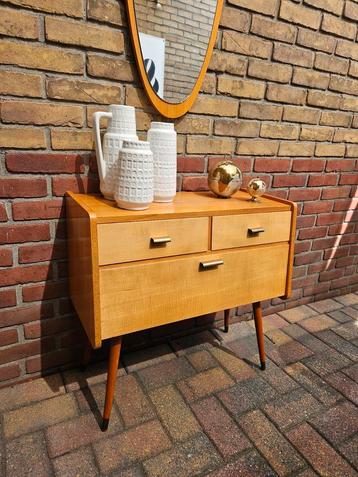 Vintage Mid Century 50s halkastje sideboard  beschikbaar voor biedingen