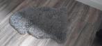 Vloerkleedje / vachtje, Ophalen, Zo goed als nieuw, Minder dan 10 m², Grijs