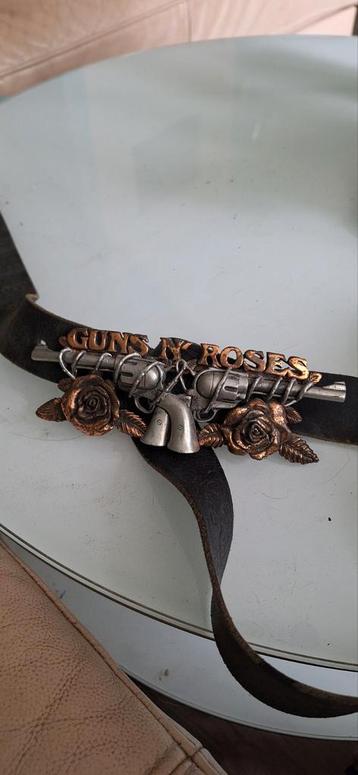 Guns N' Roses Riem beschikbaar voor biedingen