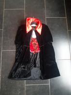 Dracula Hemd met cape, Ophalen, Zo goed als nieuw, 134 t/m 140, Jongen of Meisje
