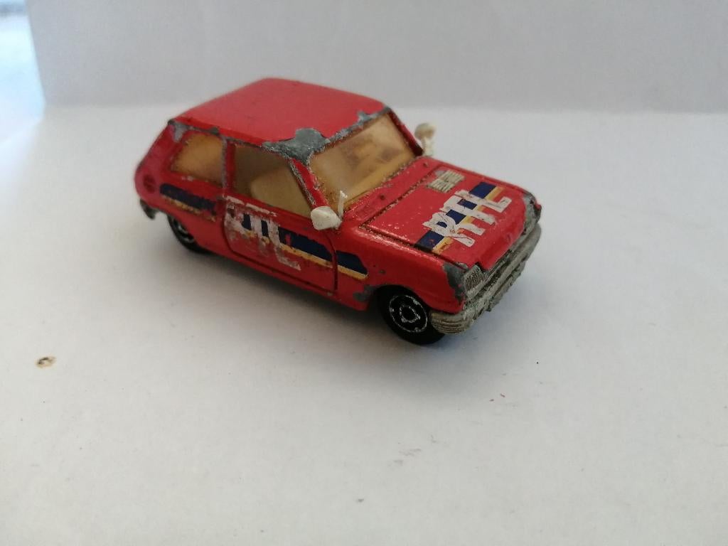 majorette Renault 5 RTL, Hobby en Vrije tijd, Modelauto's | Overige schalen, Ophalen of Verzenden, Gebruikt, Auto